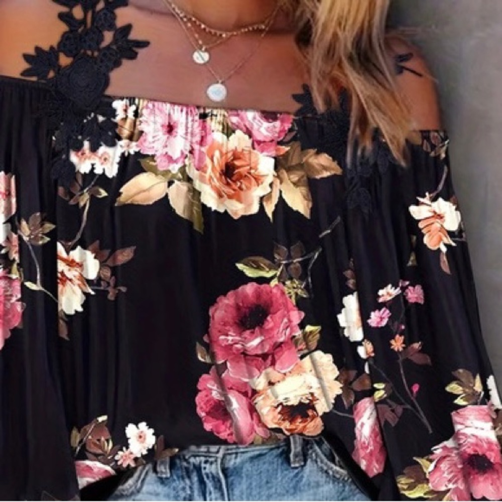 NWOT Beautiful Floral Blouse NWOT
